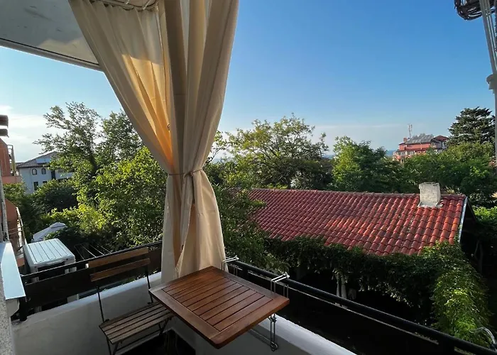 Kъща за гости христина 3* Lozenec