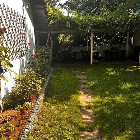 Kъща за гости христина Lozenets