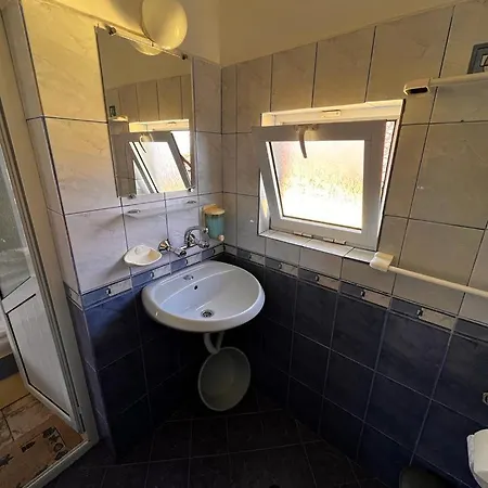 Pensión Kъща за гости христина Lozenets