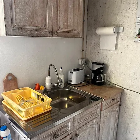 Pensión Kъща за гости христина Lozenets